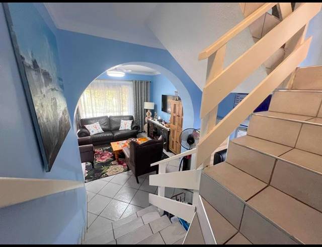 2 BEDROOM APARTMENT FOR SALE IN MANABA BEACH